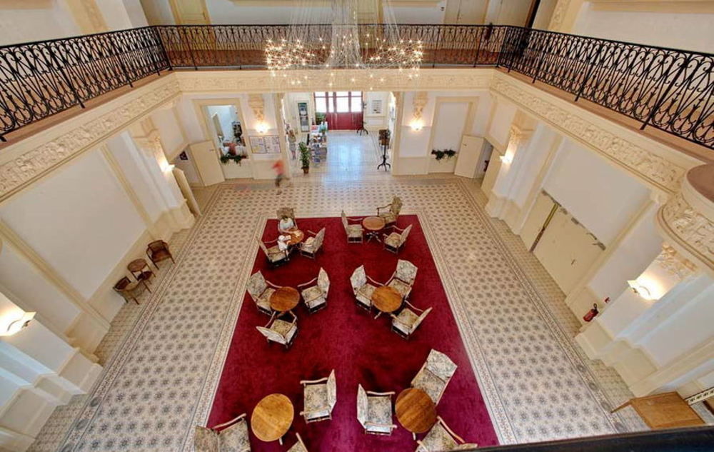 Terres De France - Appart'Hotel Le Splendid Альвар Экстерьер фото
